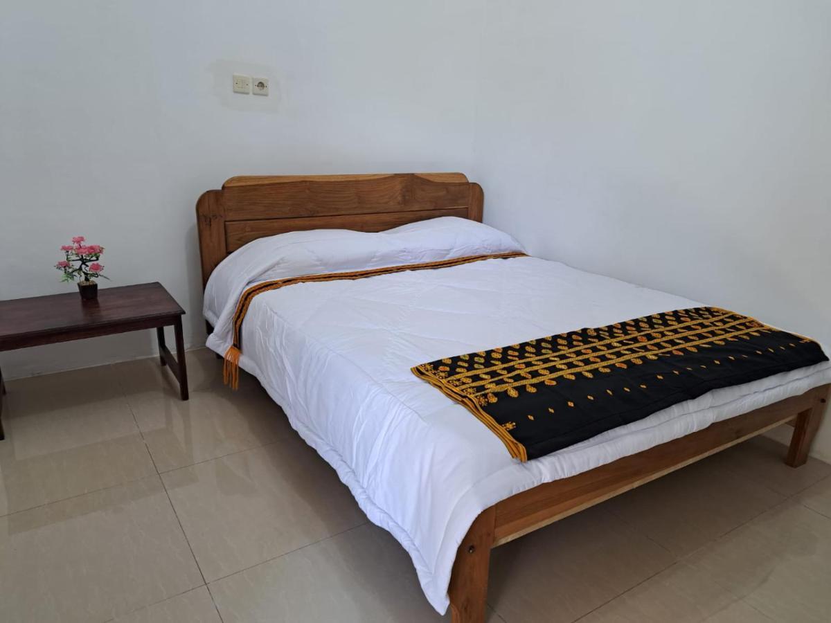 Riung Tiga Empat Tujuh Guesthouse Экстерьер фото