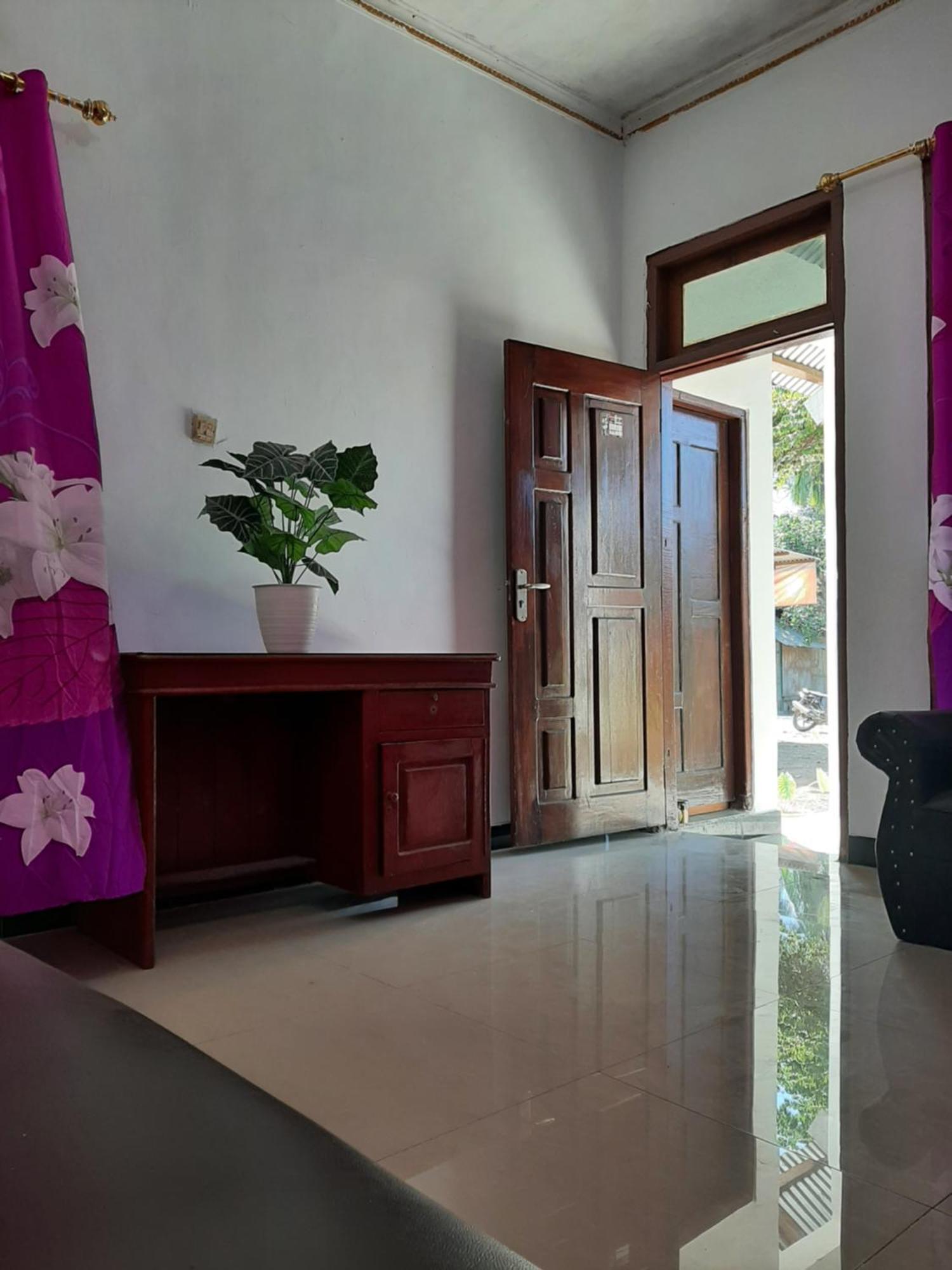 Riung Tiga Empat Tujuh Guesthouse Экстерьер фото