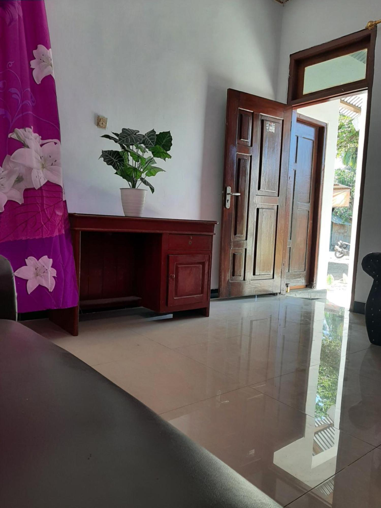 Riung Tiga Empat Tujuh Guesthouse Экстерьер фото