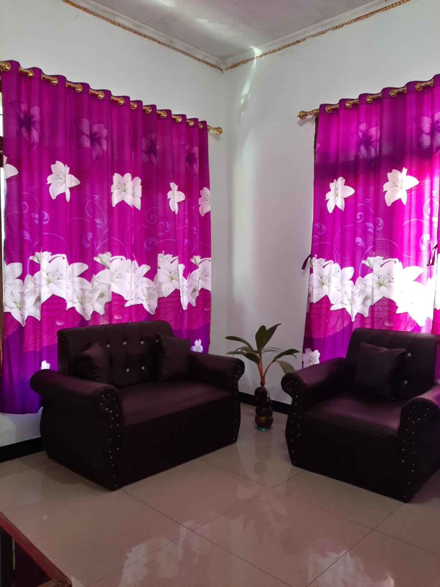 Riung Tiga Empat Tujuh Guesthouse Экстерьер фото