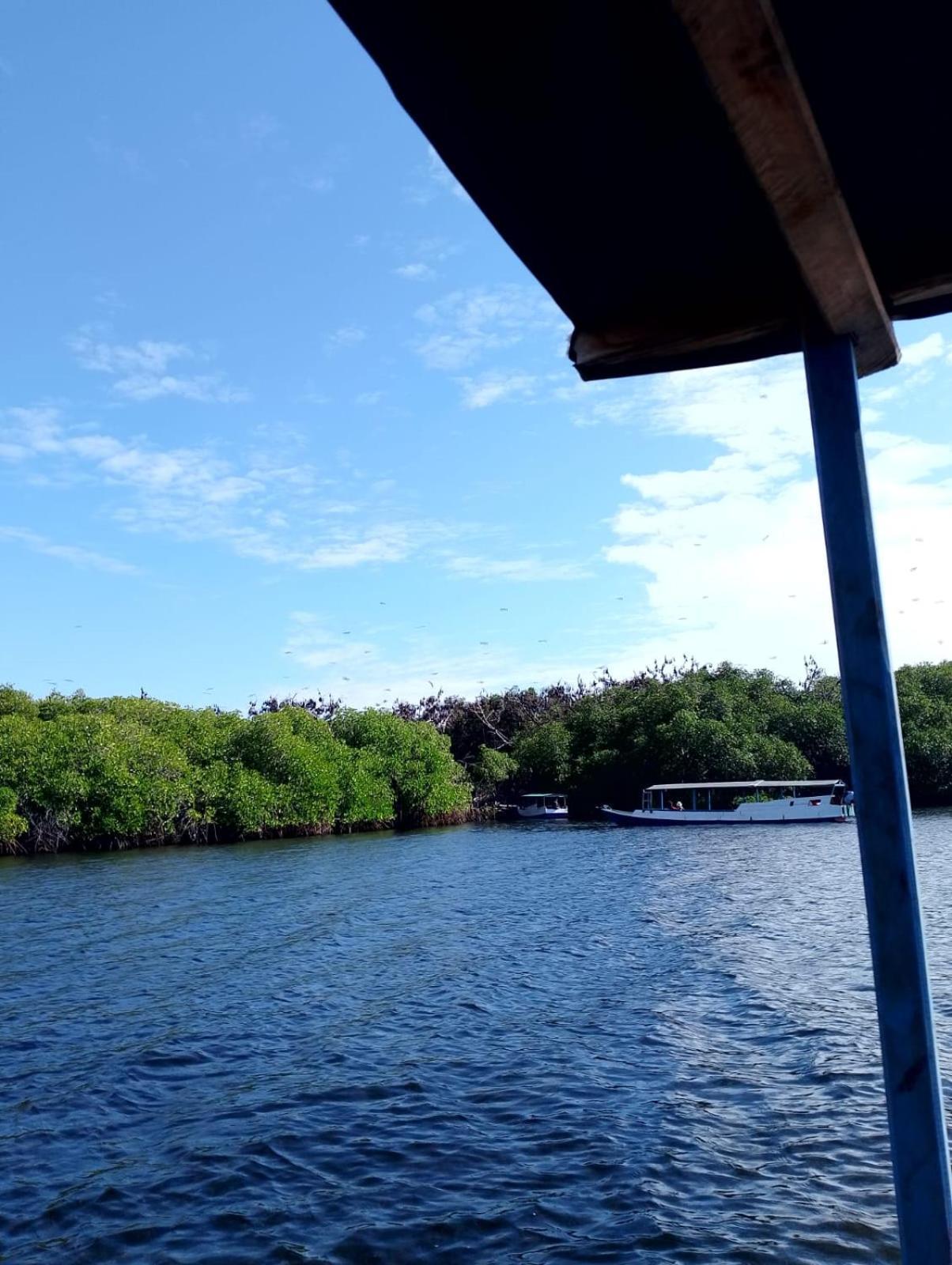 Riung Tiga Empat Tujuh Guesthouse Экстерьер фото